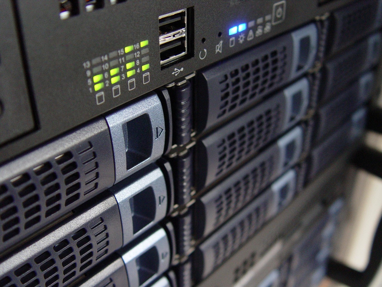 北欧風の水サーバーで省スペースな収納アイデアは？