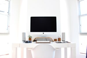 北欧のホームパーティーでサーバーを活用する方法は？